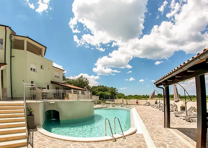 1 Bedroom Stunning In Pula