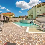 1 Bedroom Stunning In Appartement *