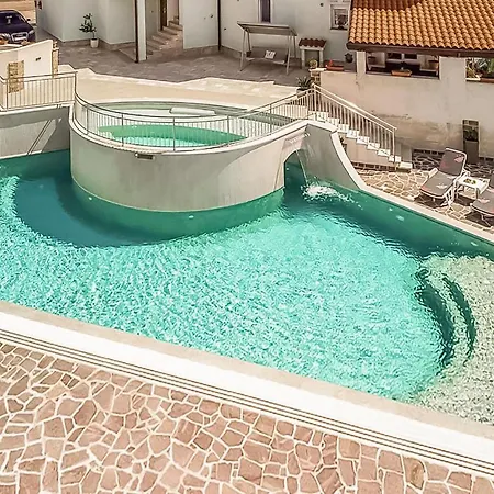 Daire 1 Bedroom Stunning In