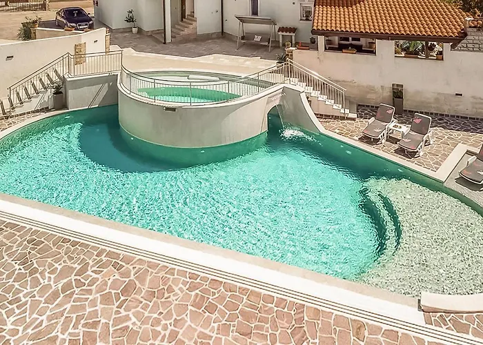 아파트 1 Bedroom Stunning In