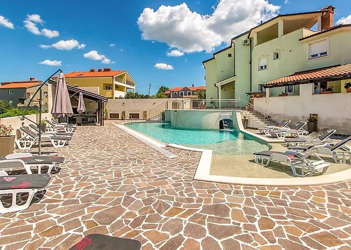 1 Bedroom Stunning In 아파트 *