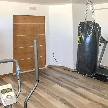 Апартаменты 1 Bedroom Stunning In
